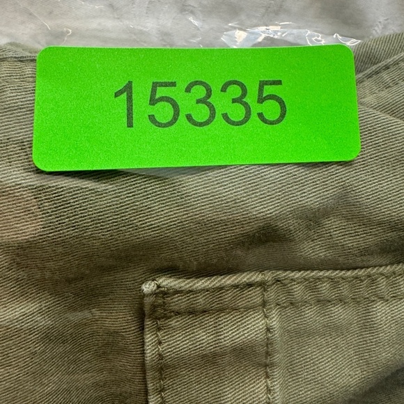 Torrid Women's High-Rise Army Green Chino Cropped Pants Size 22 Pockets - Picture 13 of 13